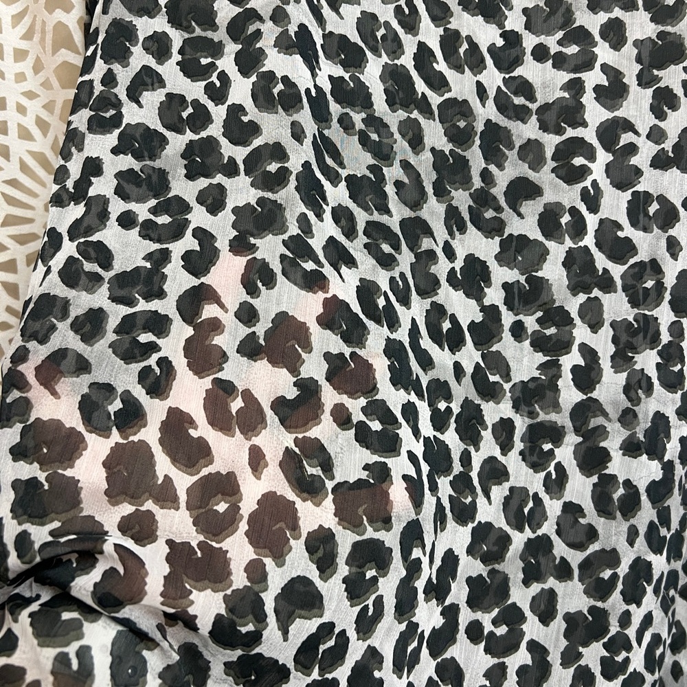 Show Me Your Mumu Sheer Leopard Print Women's Tunic - Picture 4 of 5